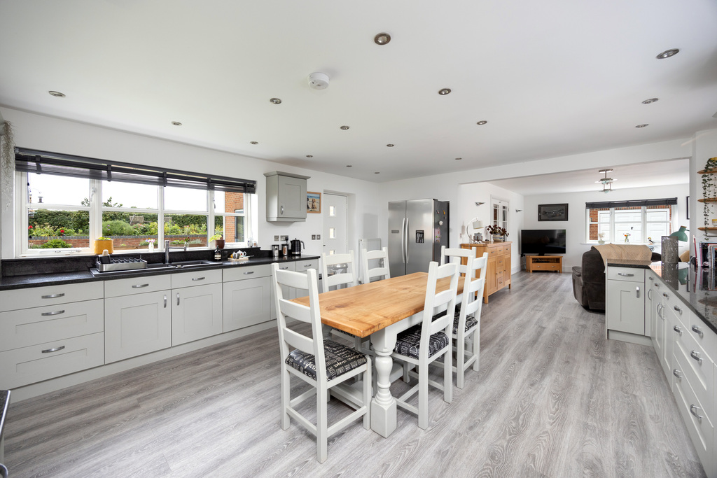 Hollybush Lane, Knowle, Pewsey, Wiltshire, photo 16