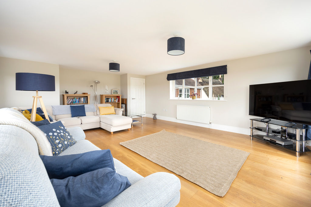 Hollybush Lane, Knowle, Pewsey, Wiltshire, photo 12