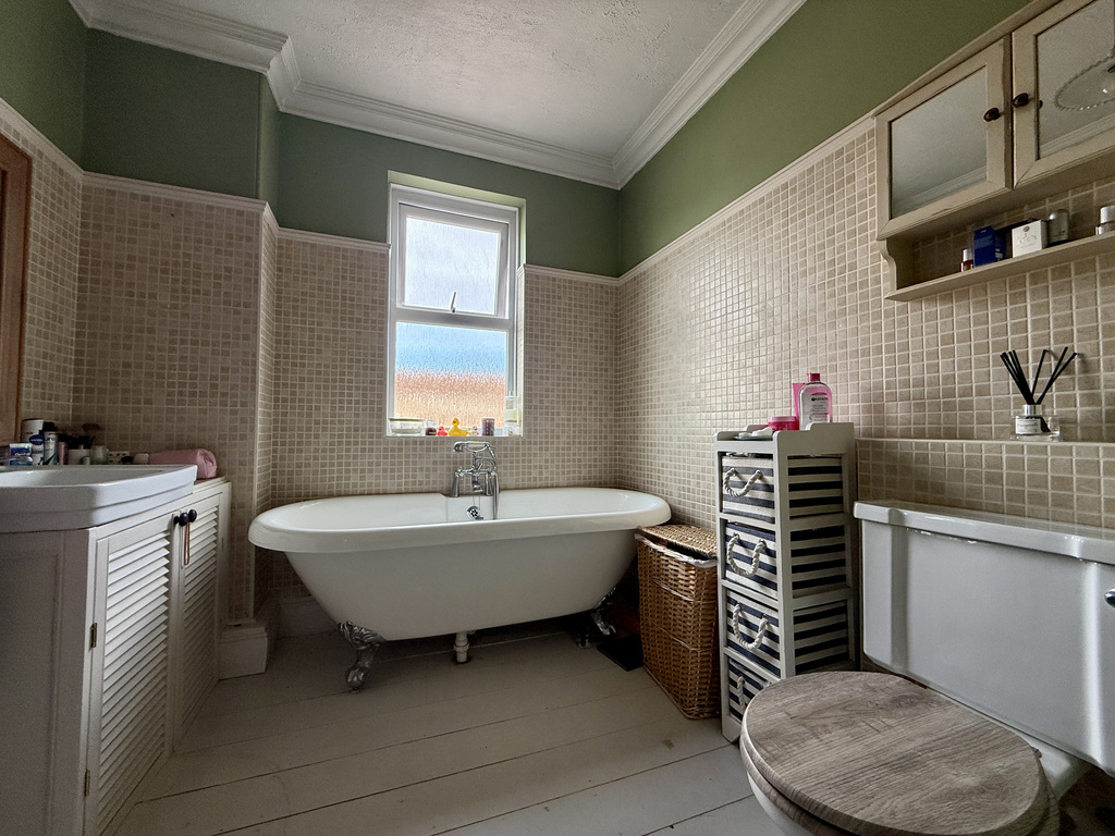 Cranleigh Gardens, Bridgwater, Somerset, photo 16