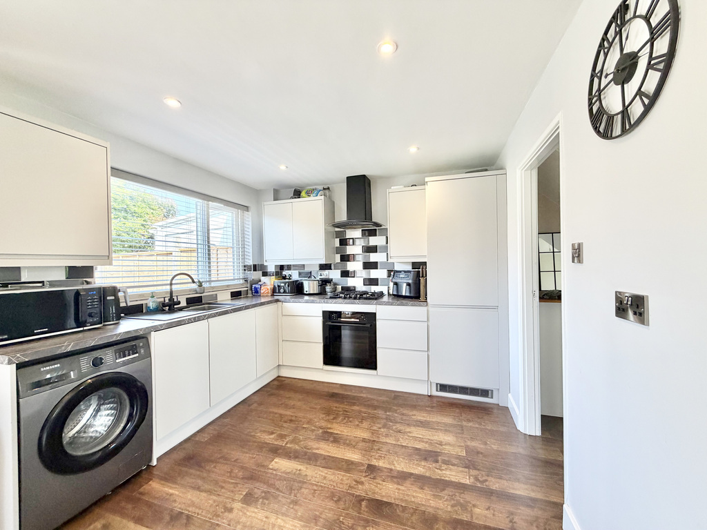 Broughton Close, Taunton, Somerset, photo 3