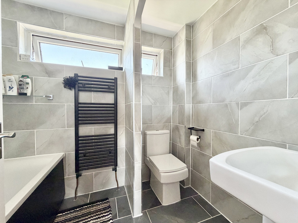 Broughton Close, Taunton, Somerset, photo 10
