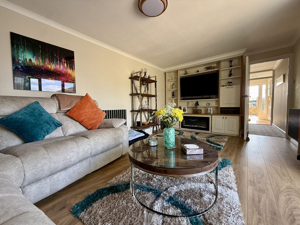 Almond Tree Close, Bridgwater, photo 3
