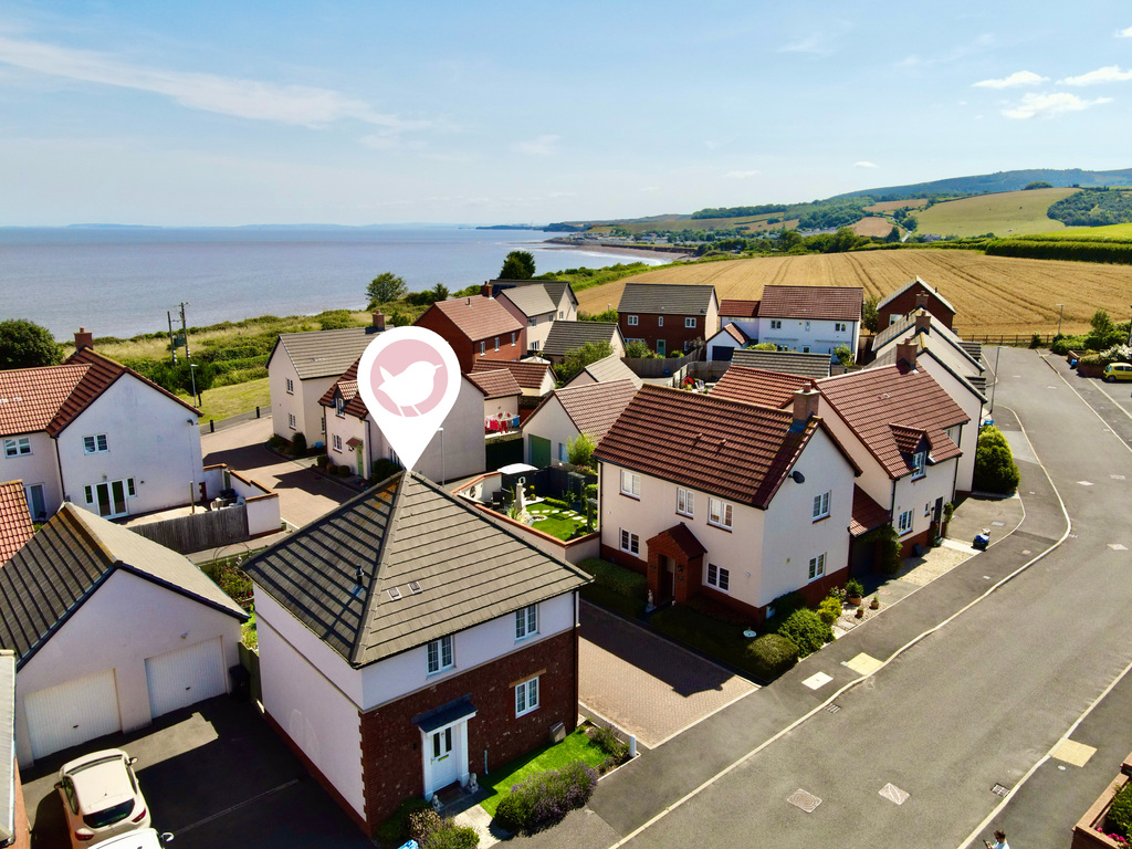 Detached stylish coastal living with sea views