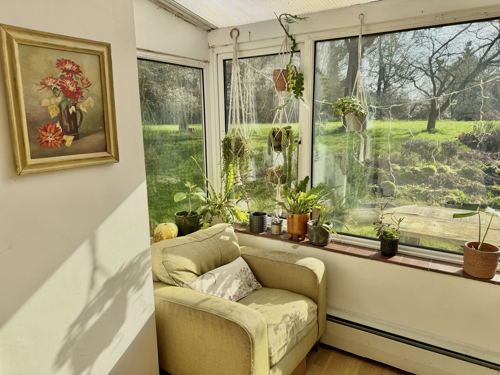 Milton Road, Pewsey, Wiltshire, photo 7
