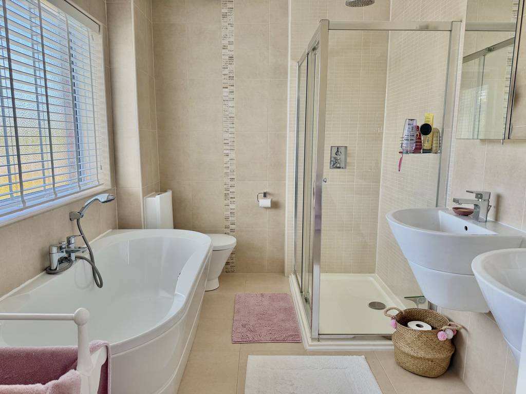 Devizes Road, Upavon, SN9 6ED, photo 17