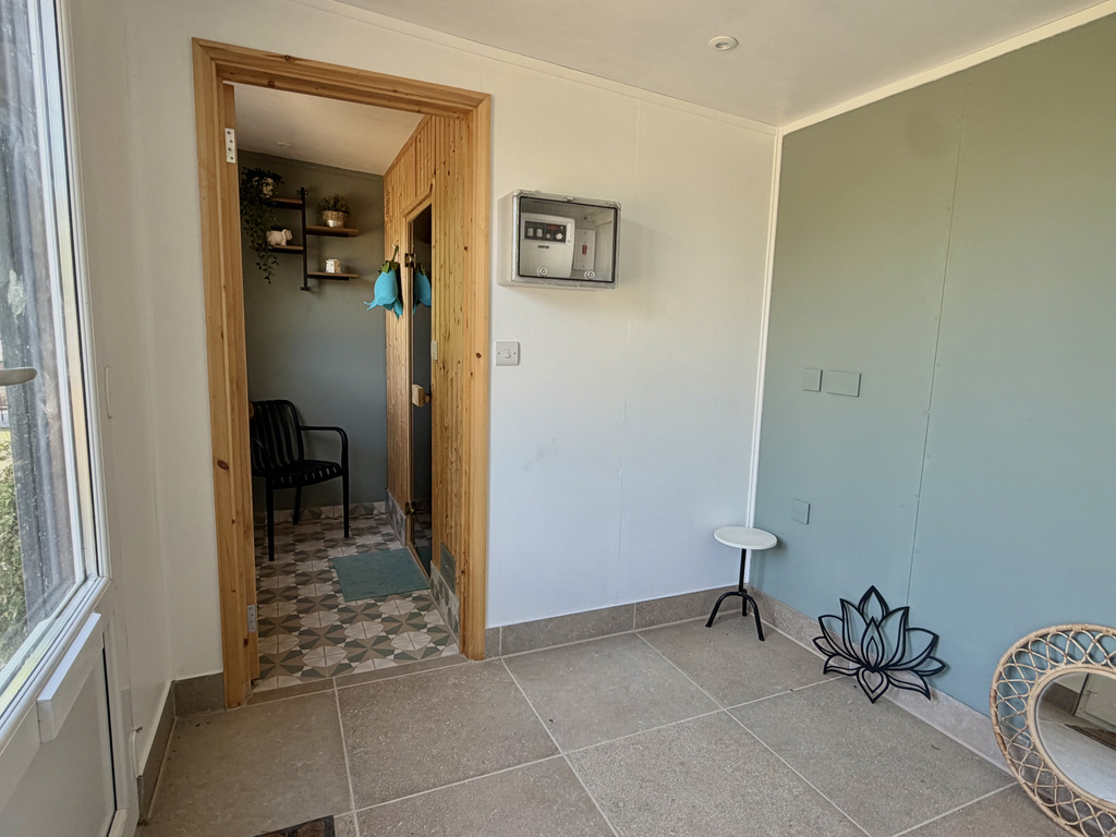 Devizes Road, Upavon, SN9 6ED, photo 30