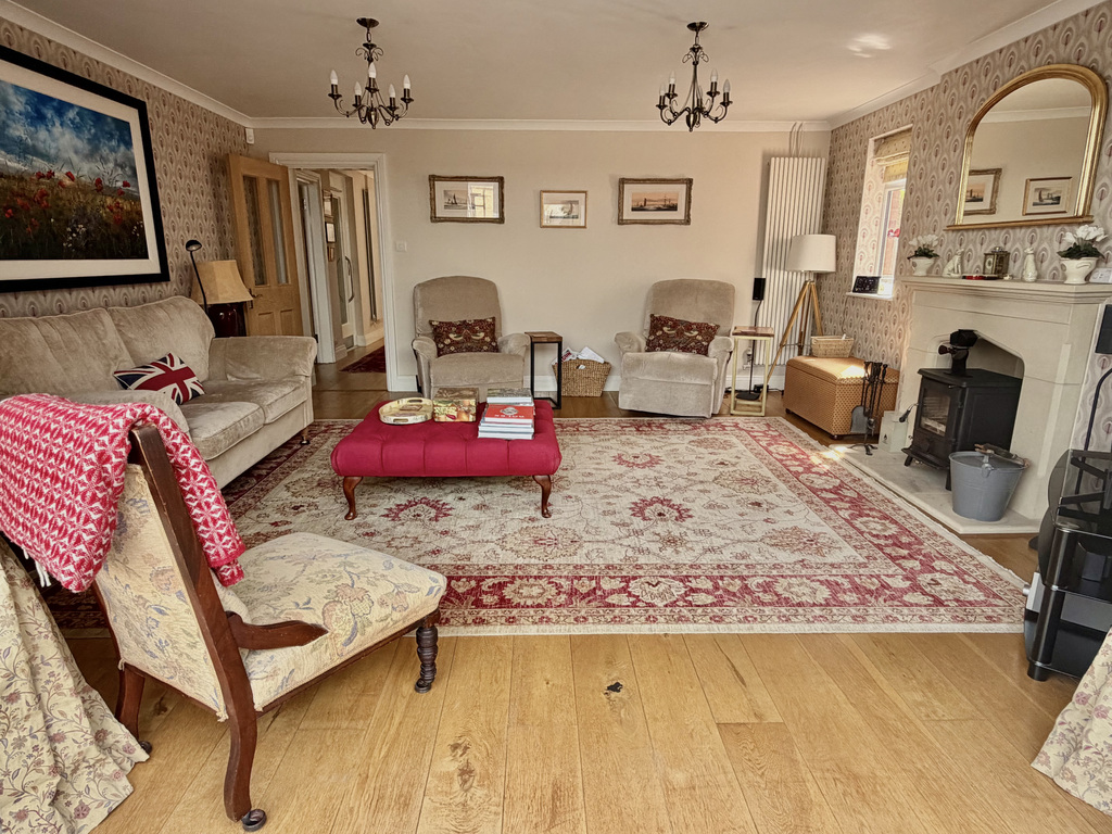 Devizes Road, Upavon, SN9 6ED, photo 4