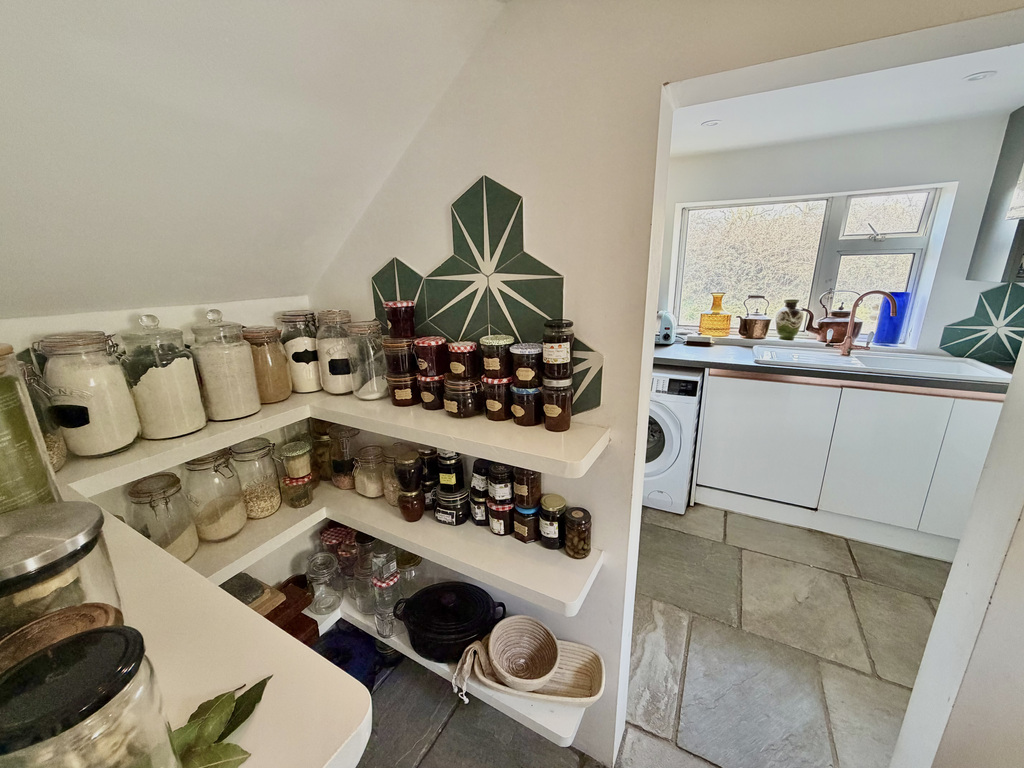 Milton Road, Pewsey, Wiltshire, photo 18