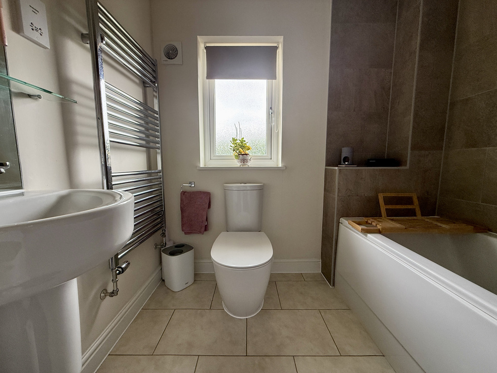 Reed Bed Close, Chilton Trinity, Bridgwater, Somerset, photo 11