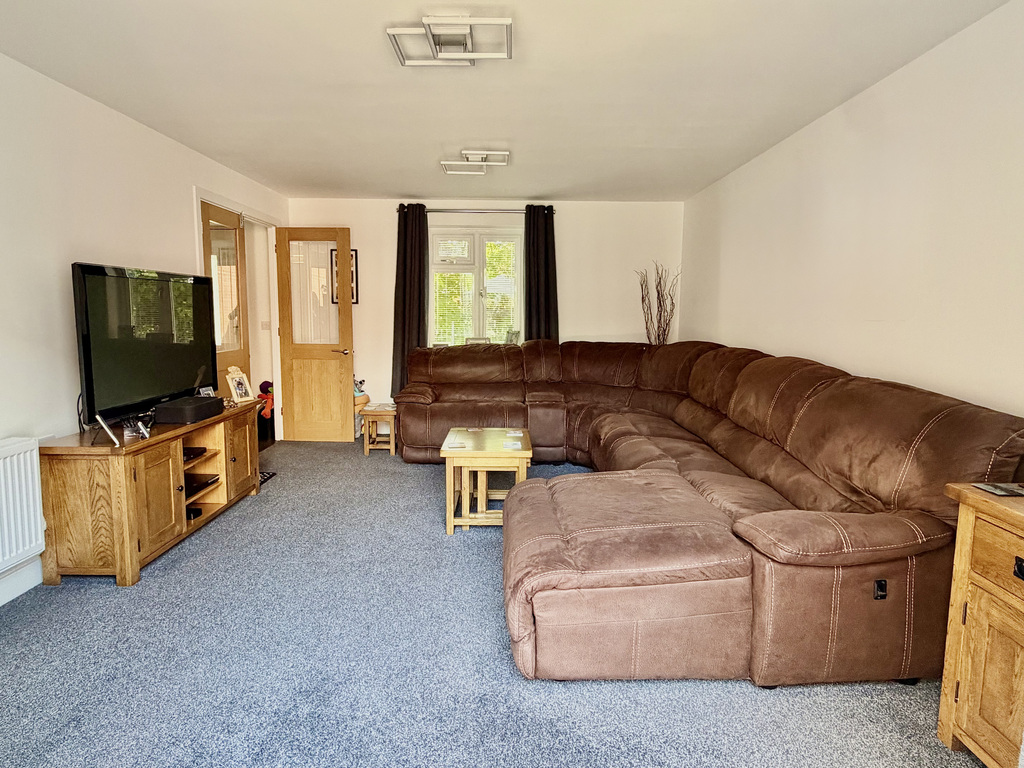 Cossor Road, Pewsey, SN9 5HX, photo 9