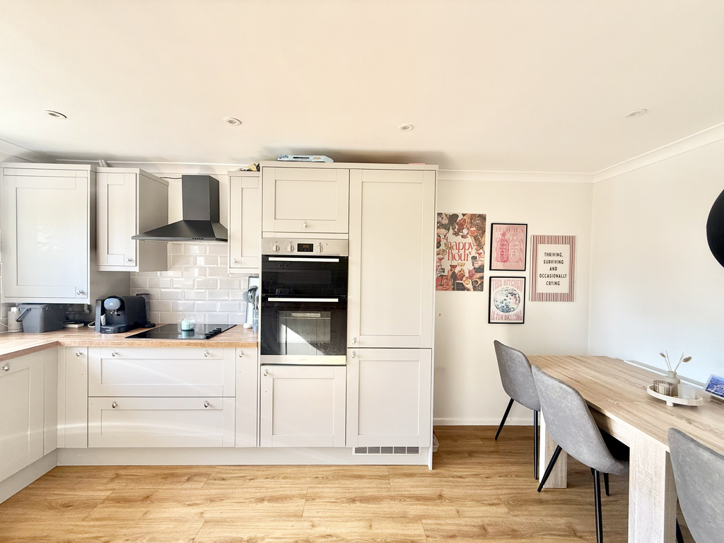 St. Johns Road, Yeovil, Somerset, photo 7
