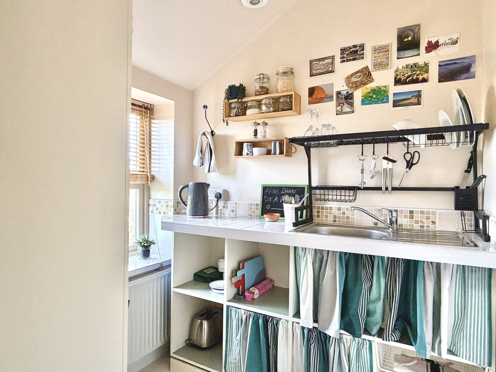 The Common, East Stour, Dorset, SP8 5NB, photo 17