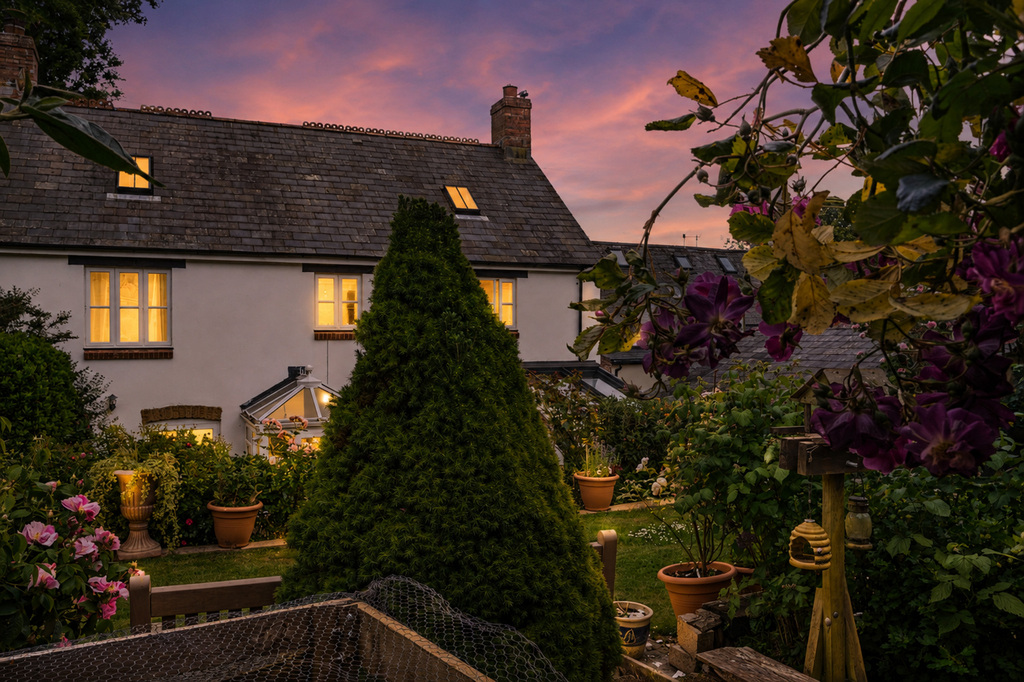St. James Road, Netherbury, Bridport, Dorset, photo 7