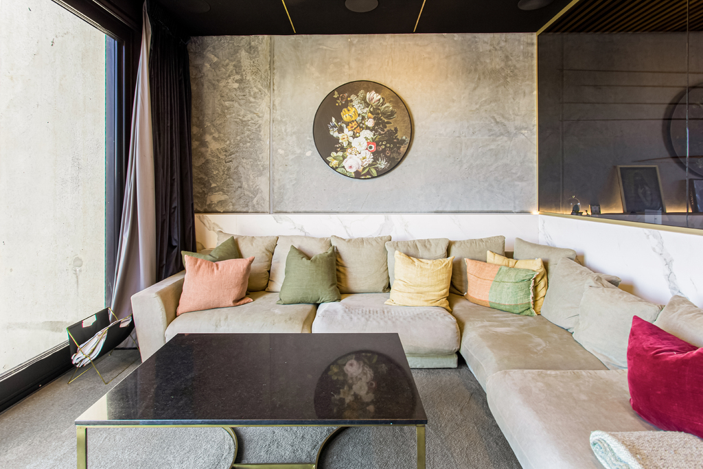 Snug room cinema