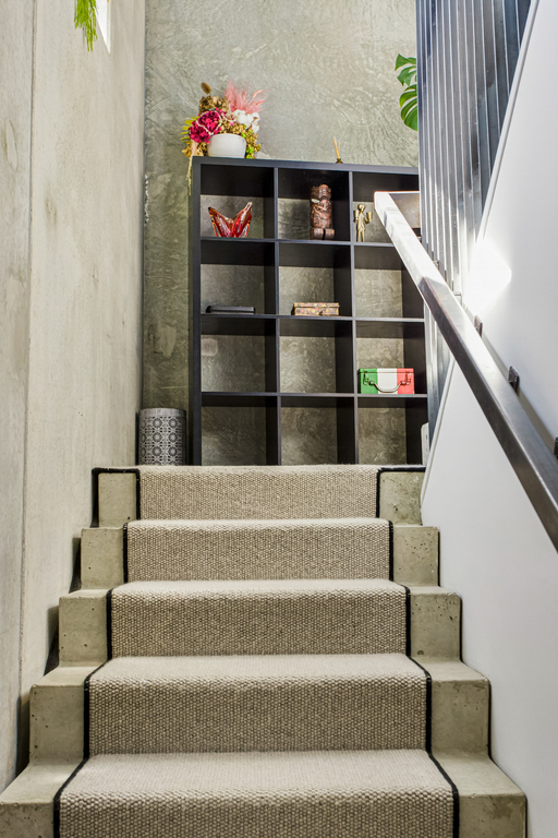 Stairs from 2nd floo