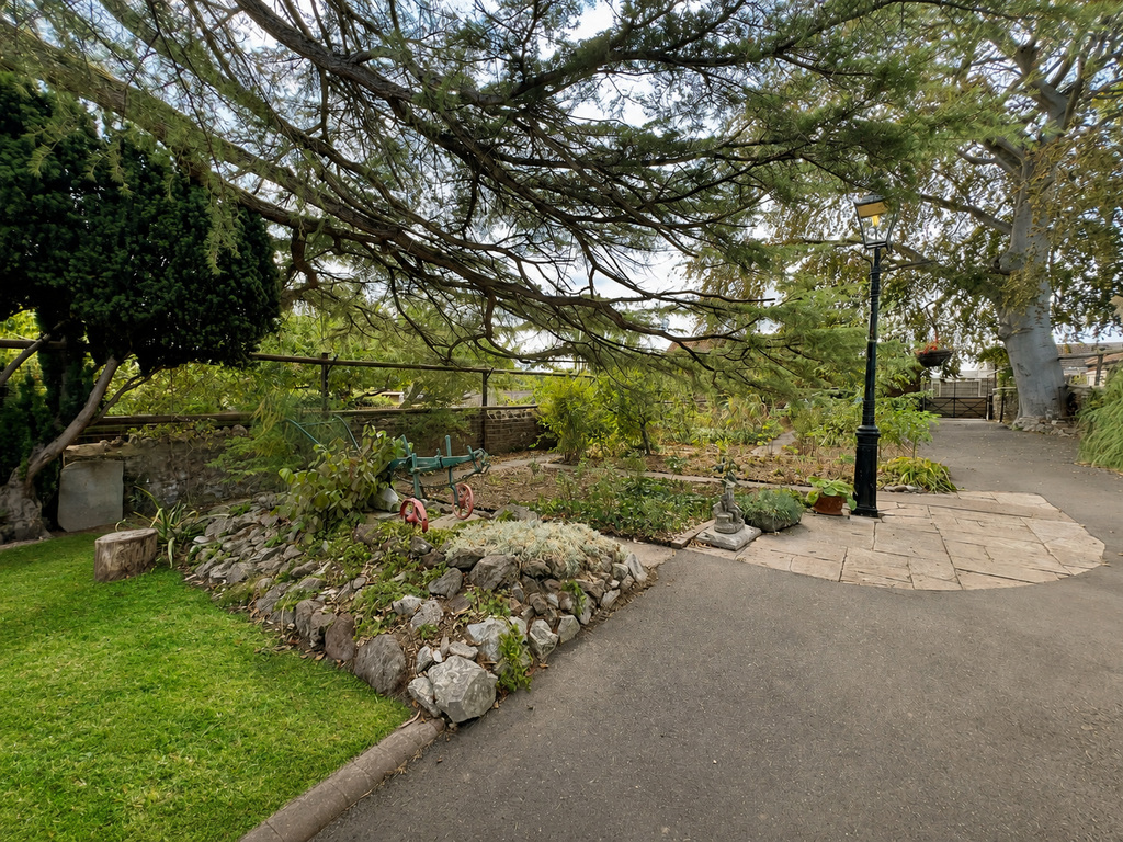 Sutton House, Wembdon Rise, Wembdon, Somerset, photo 24