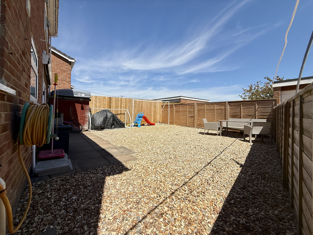 Coleridge Gardens, Burnham-On-Sea, Somerset, photo 16
