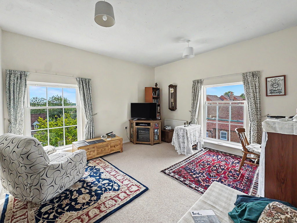 Cobham Road, Blandford Forum, Dorset, photo 3