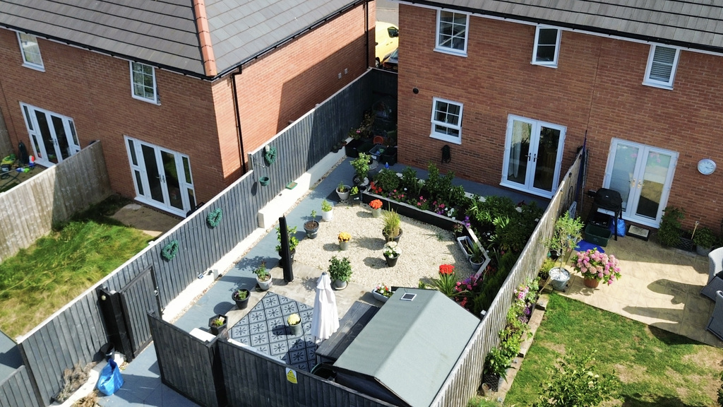 Honeycomb Vale, Chard, Somerset, photo 16