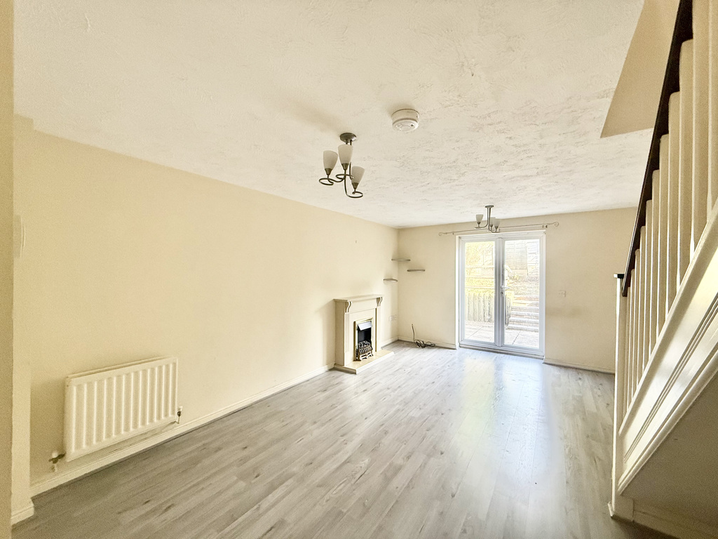 Ermine Street, Yeovil, Somerset - No Chain, photo 3