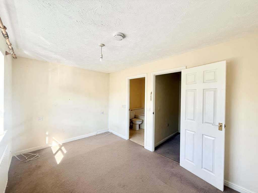 Ermine Street, Yeovil, Somerset - No Chain, photo 7