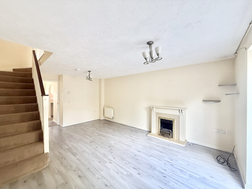 Ermine Street, Yeovil, Somerset - No Chain, photo 2