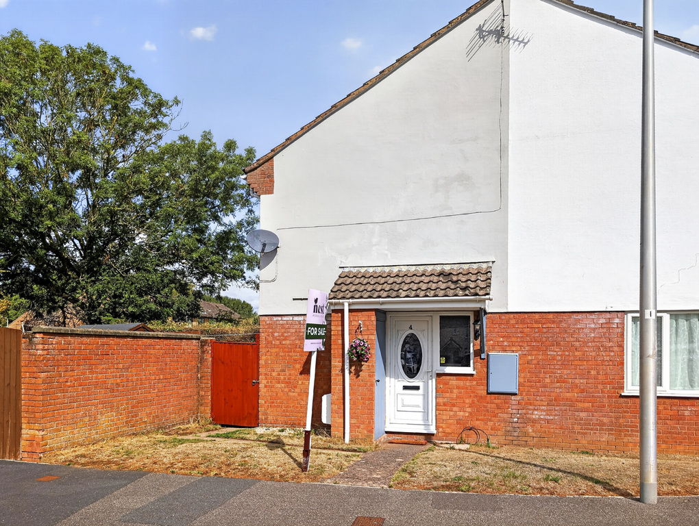 River Drive, Cullompton, Devon, EX15 1NL