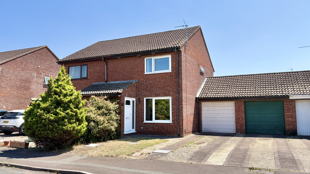 Gill Crescent, Galmington, Taunton TA1