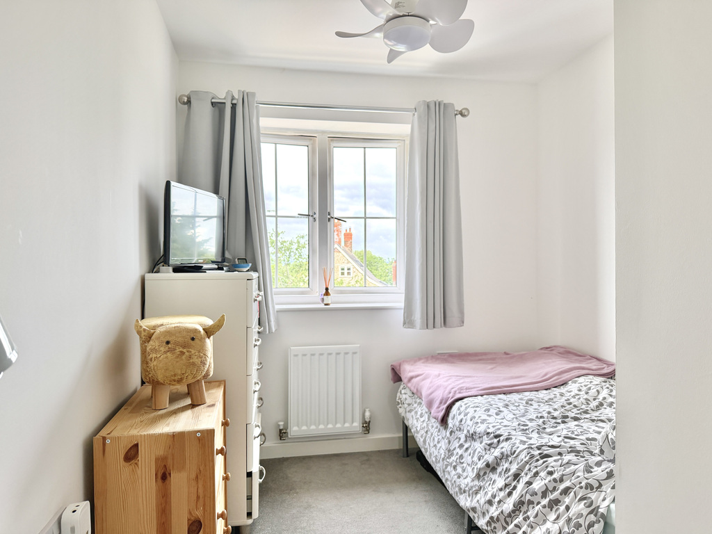 Wathen Court, Gillingham, SP8 4YS, photo 12