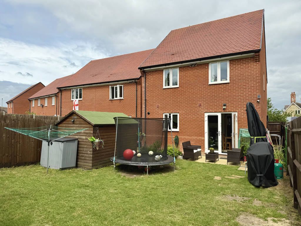 Wathen Court, Gillingham, SP8 4YS, photo 13