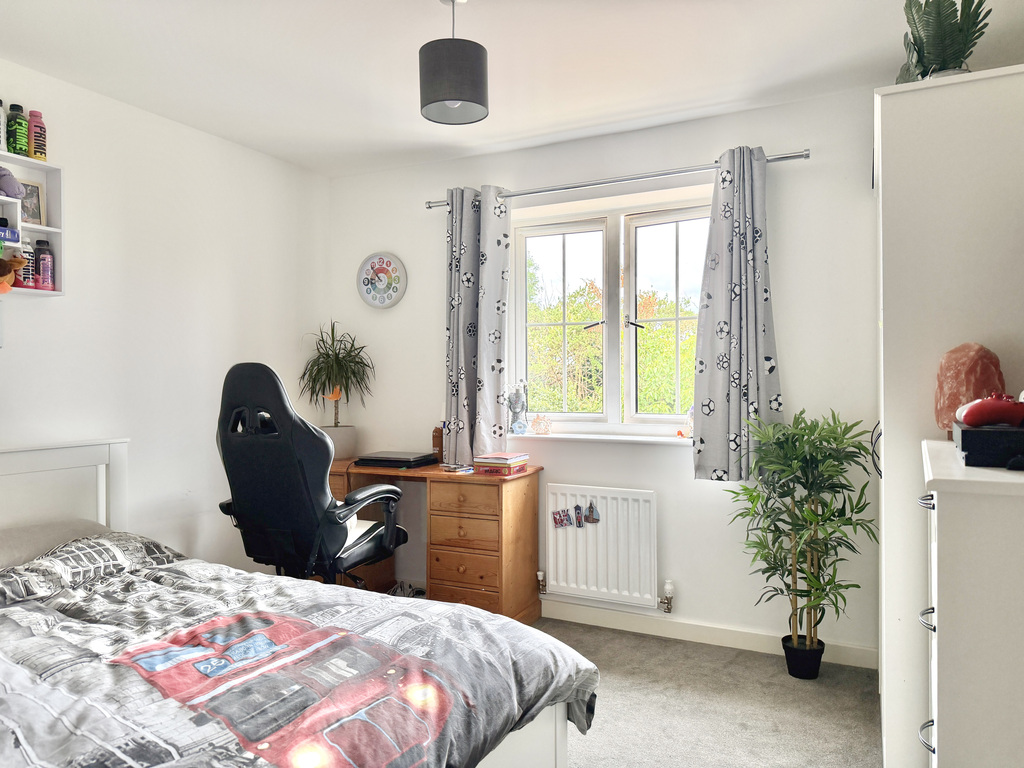 Wathen Court, Gillingham, SP8 4YS, photo 9