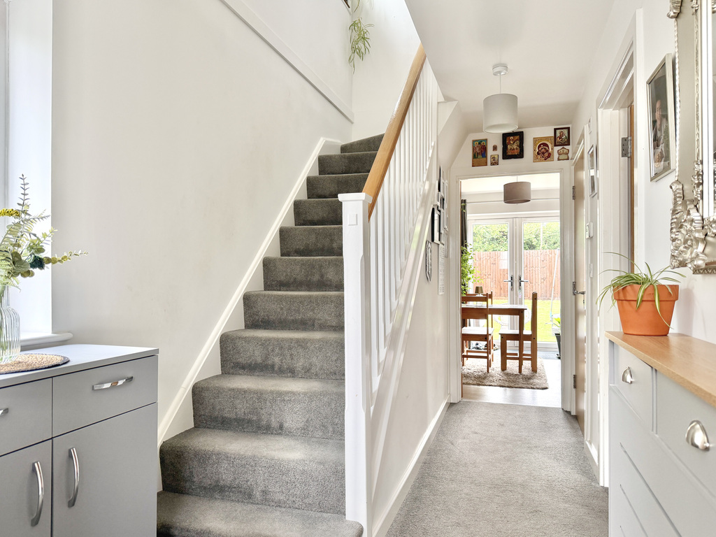 Wathen Court, Gillingham, SP8 4YS, photo 2