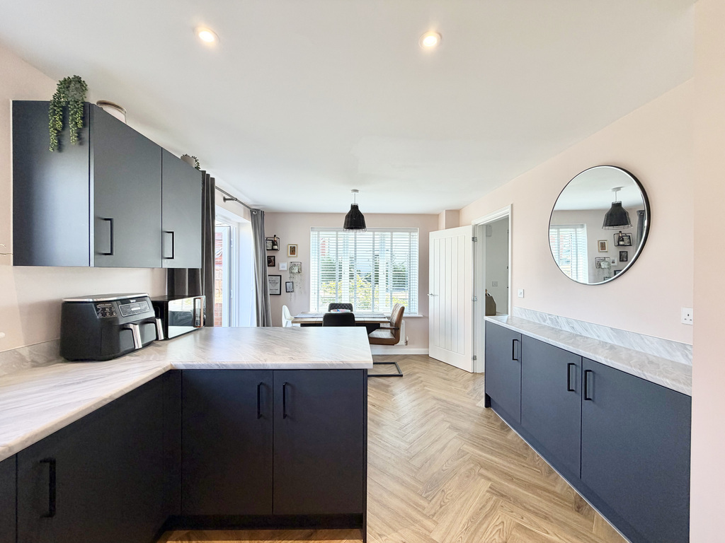 Ashmeads Close, Rumwell, photo 5