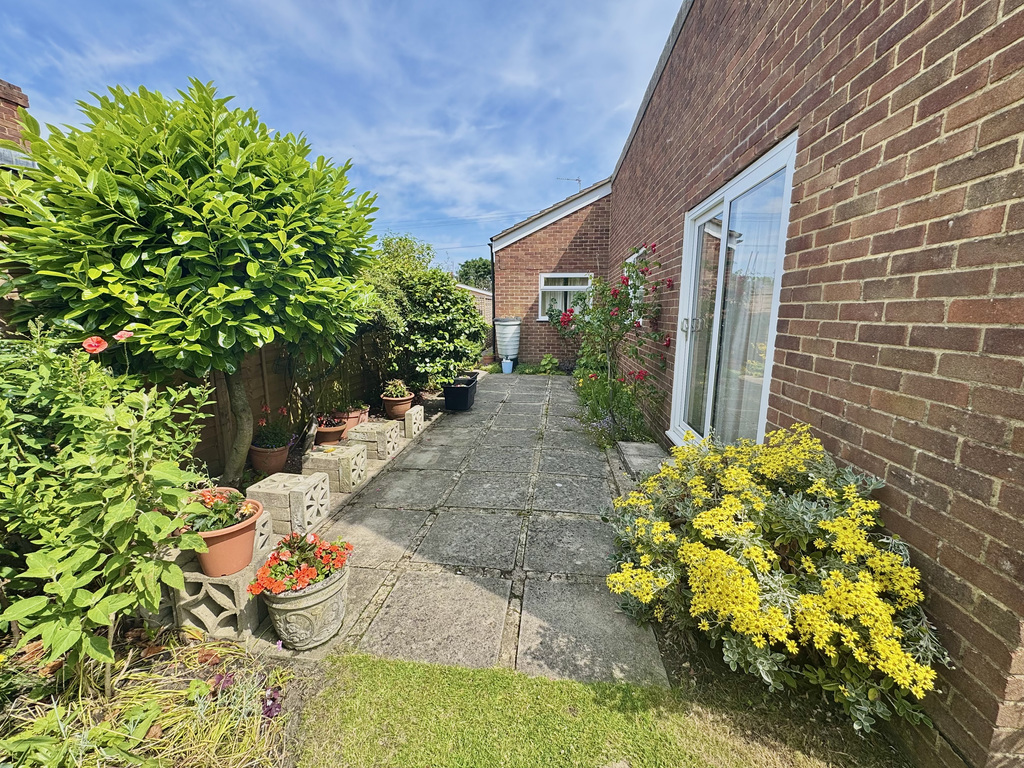 Victoria Road, Devizes, Wiltshire, photo 4