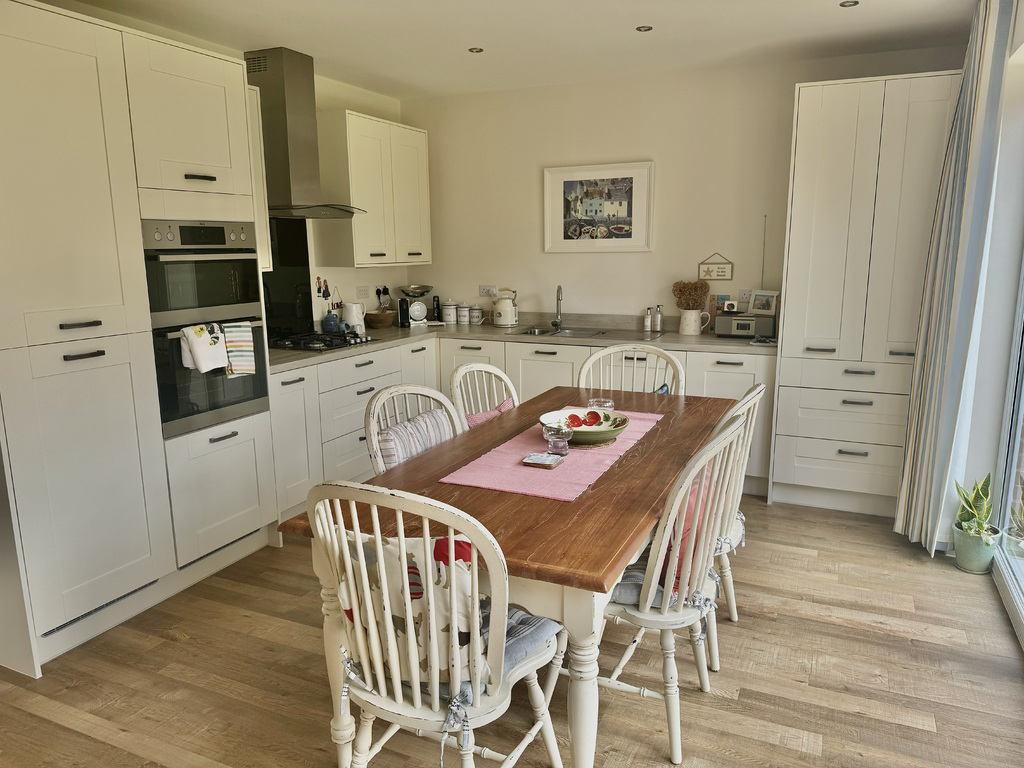 William Merriman Road, Marlborough, Wiltshire, photo 4