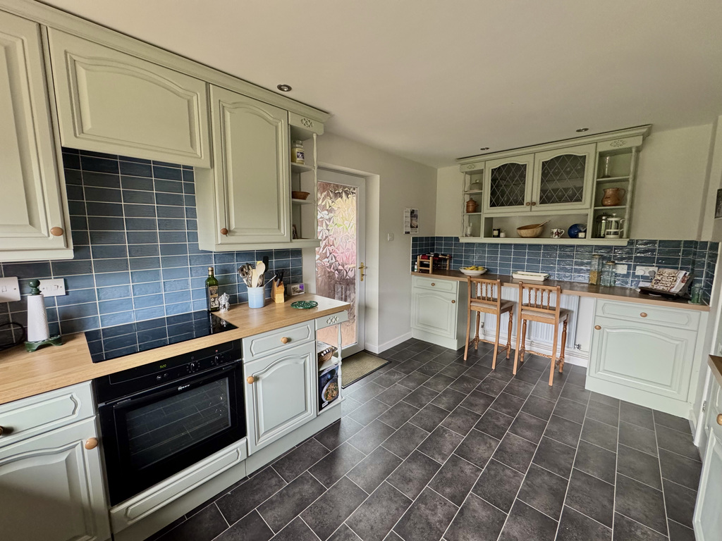 The Paddock, Urchfont, Wiltshire, photo 15