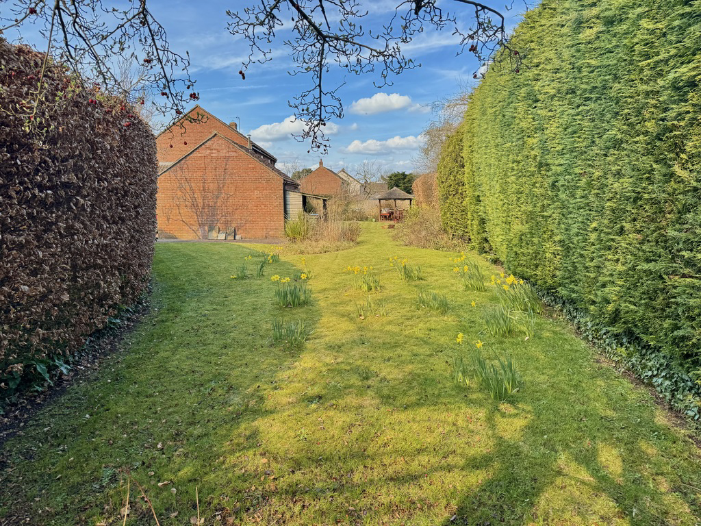 The Paddock, Urchfont, Wiltshire, photo 3