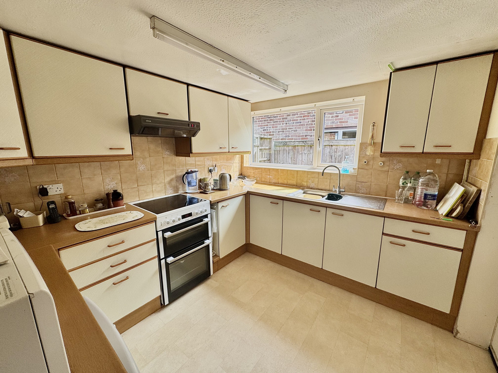 Victoria Road, Devizes, Wiltshire, photo 8