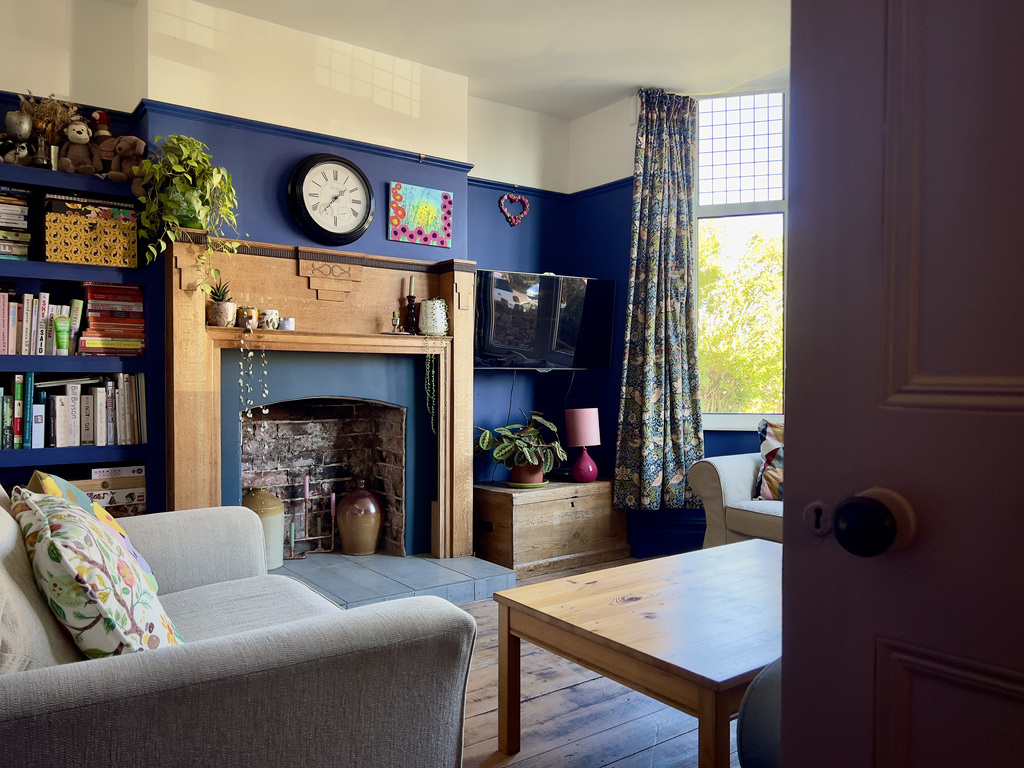 Stunning, Stylish and Spacious! Family home with delightful garden!