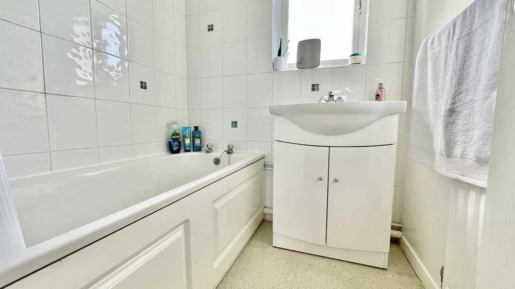 Selworthy Road, Taunton, TA2 8HA, photo 14