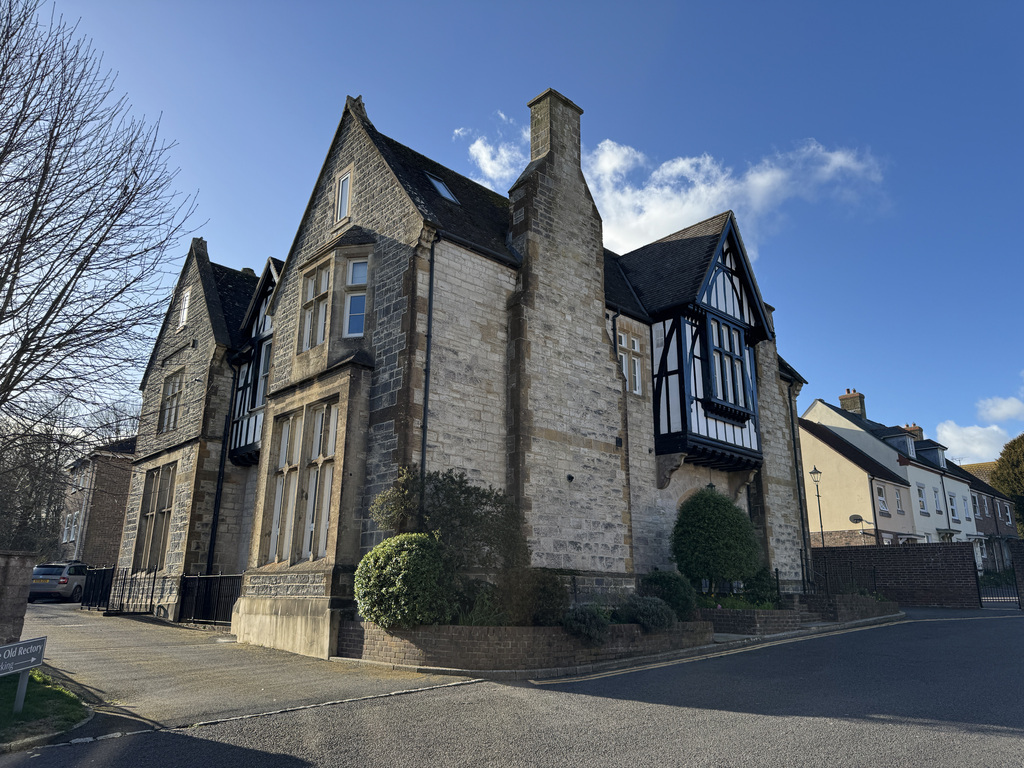 Flat 8, The Old Rectory, Somerleigh Road, Dorchester, Dorset