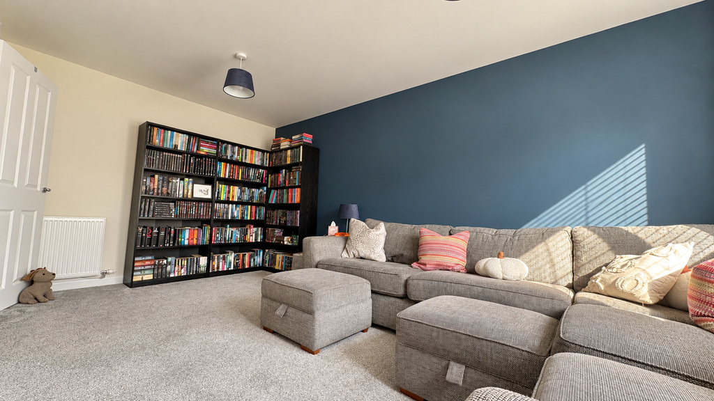 Broad Close, Taunton, Somerset, TA2, photo 3