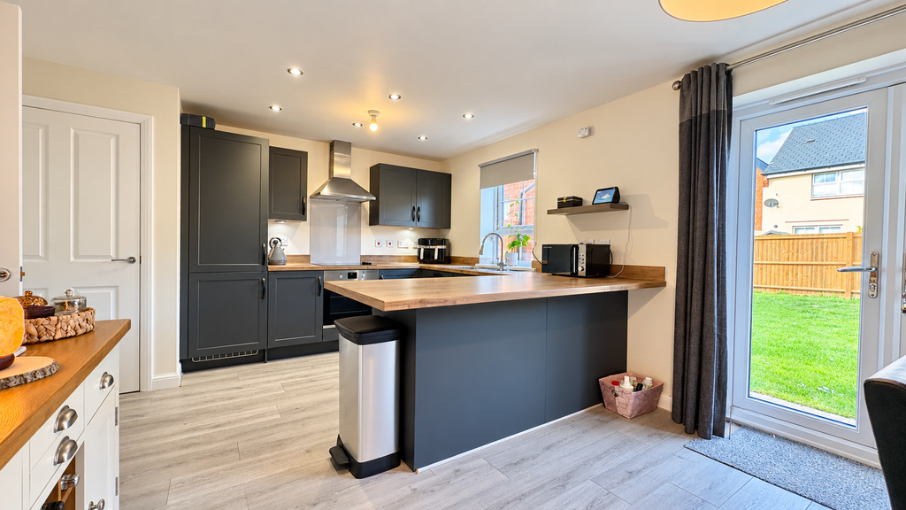 Broad Close, Taunton, Somerset, TA2, photo 8