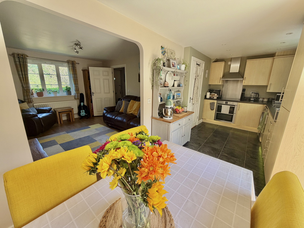 Cossor Rd, Pewsey, SN9 5HX, photo 11