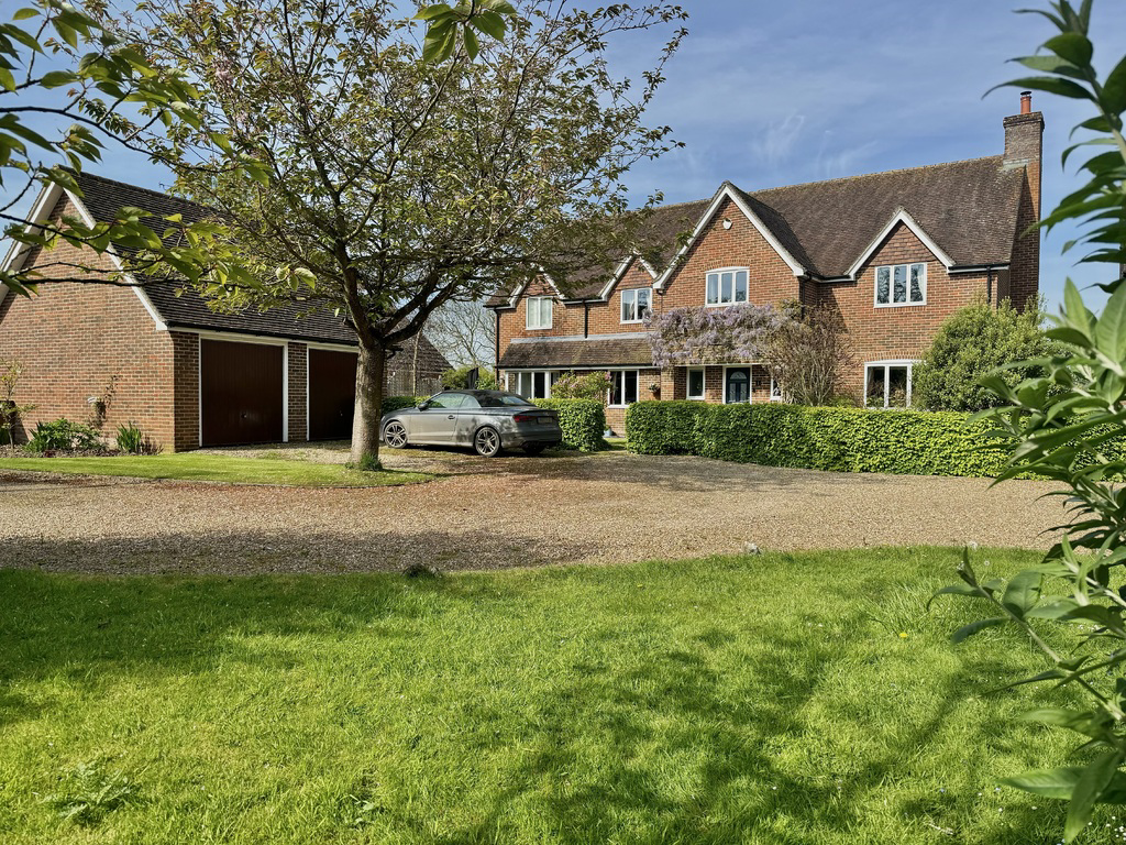 Brennans Gate, Burbage, Wiltshire