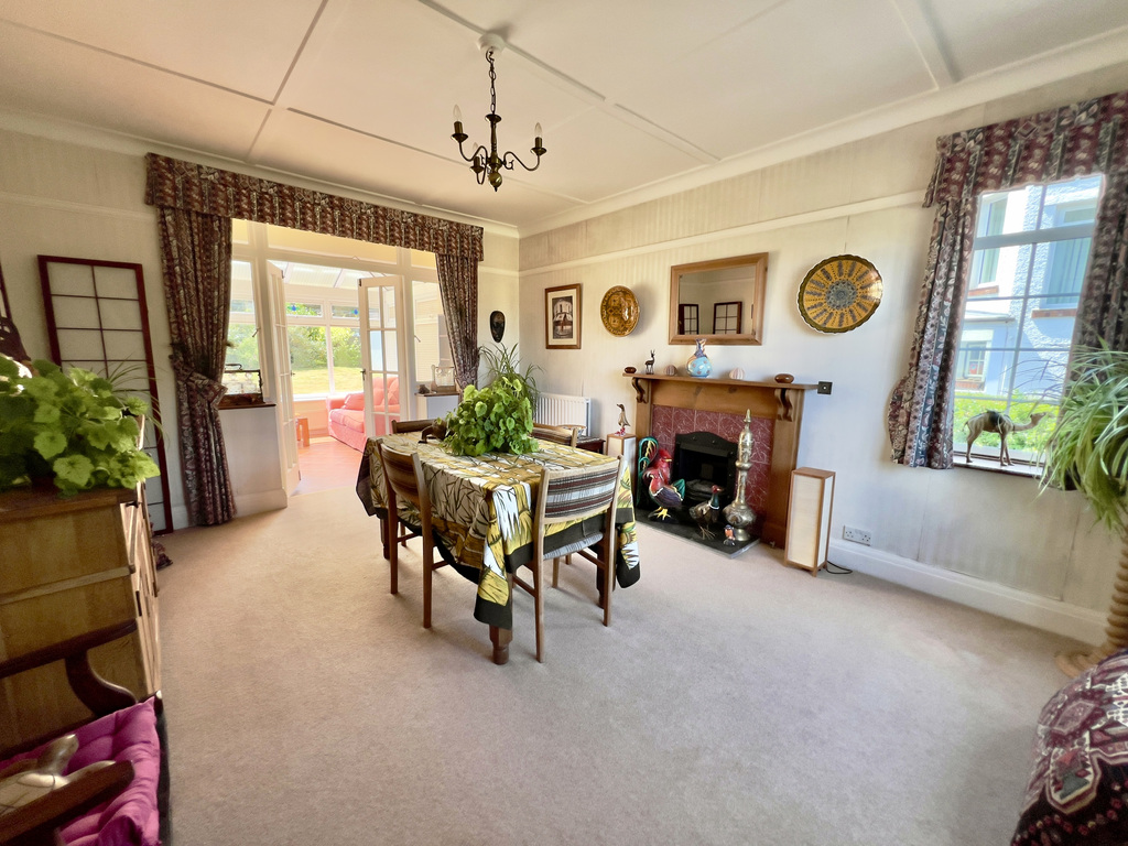 A Rare 1930s Home with Exceptional Gardens & Outstanding Potential, photo 12