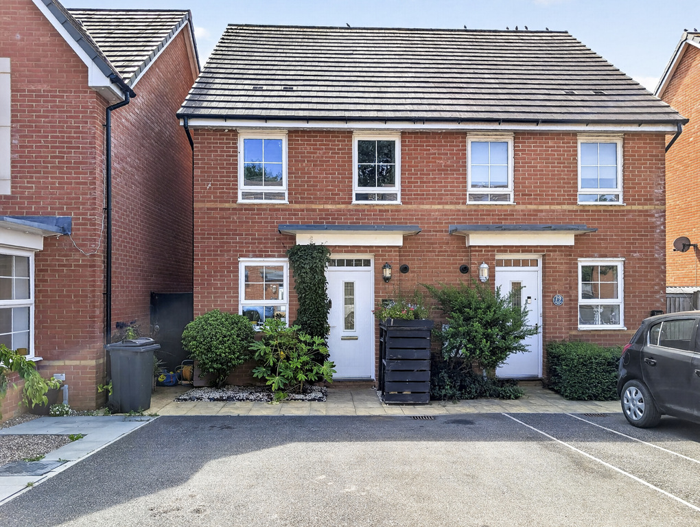 Greystone Walk, Cullompton, Devon, EX15 1GZ