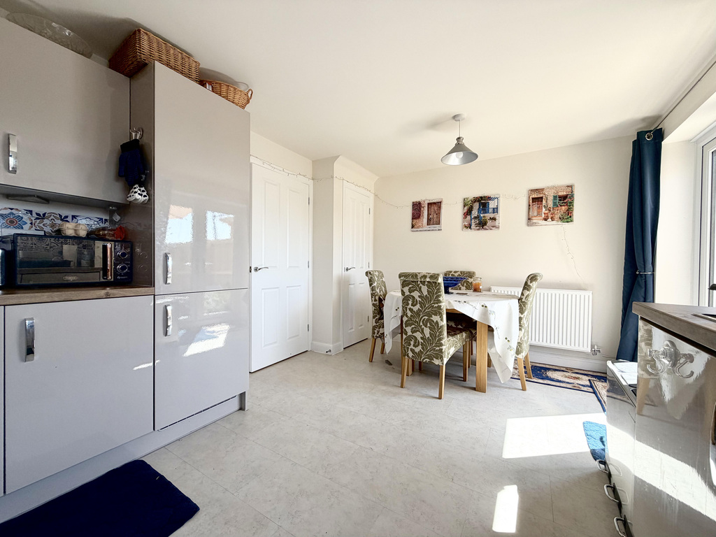 Exlana Drive, Highbridge, Somerset, photo 3