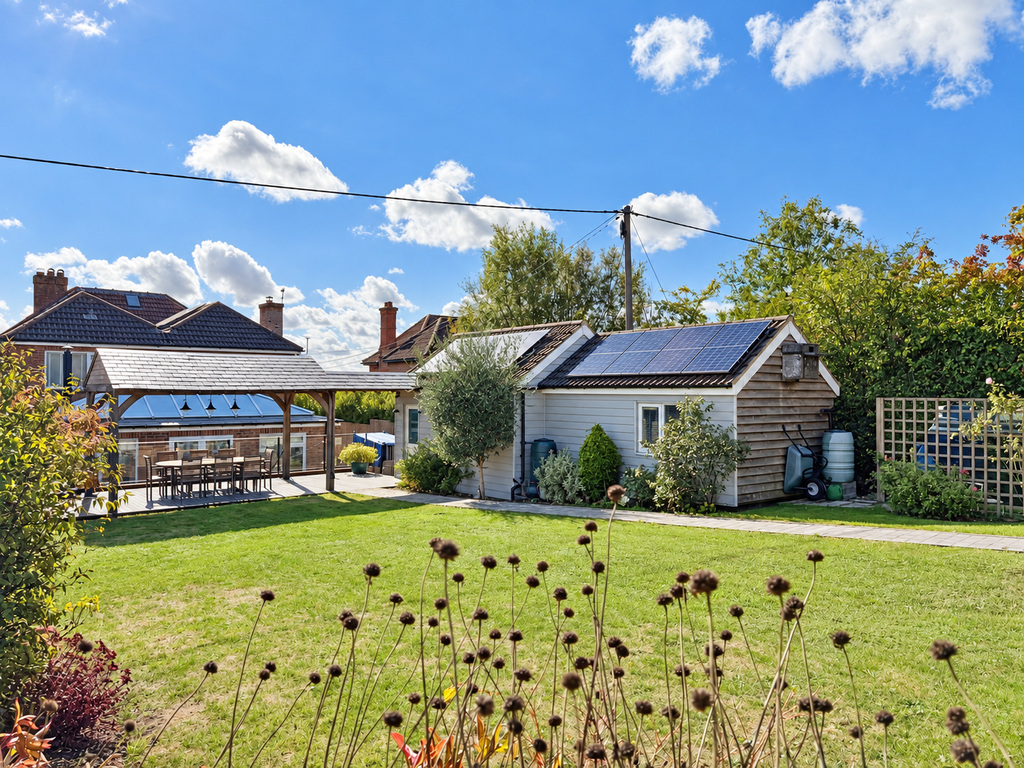 Devizes Road, Upavon, SN9 6ED, photo 28