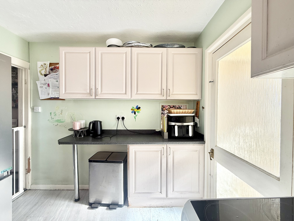 Hillcrest Road, Yeovil, Somerset, photo 5